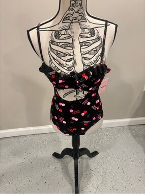 Juicy Couture Ruffle Cutout Bandeau One Piece Bathing Suit, Women’s Size SM -NWT